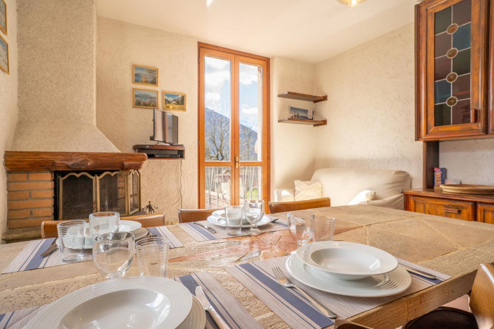 Mountain Lodging With Fireplace And Mountain View Barzio Exterior foto